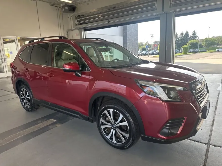 2023 Subaru Forester Limited photo 1
