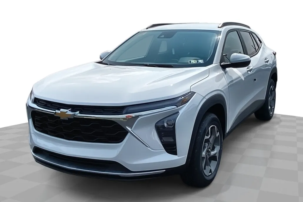 2025 Chevrolet Trax LT photo 1