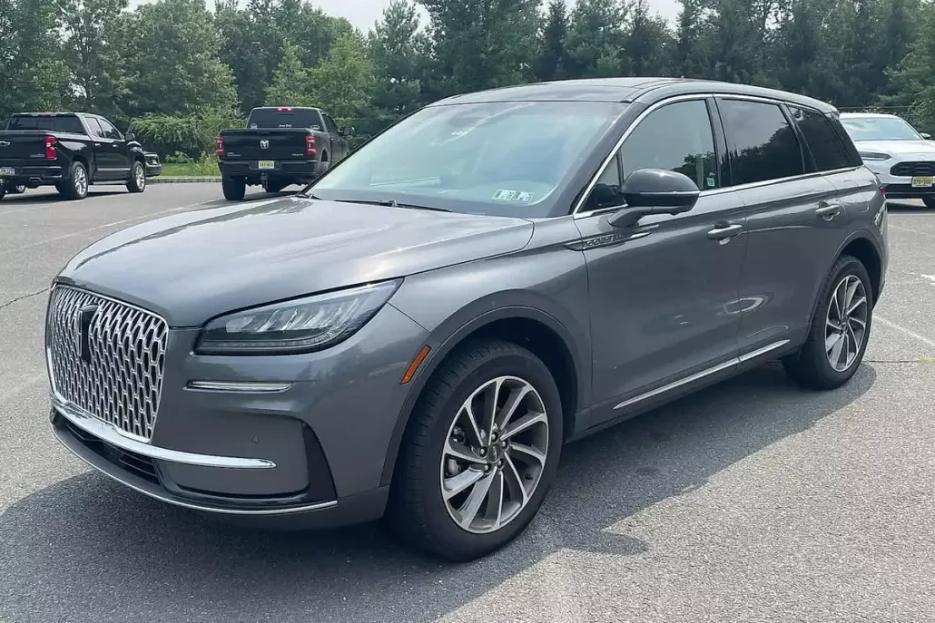 2023 Lincoln Corsair Standard photo 1
