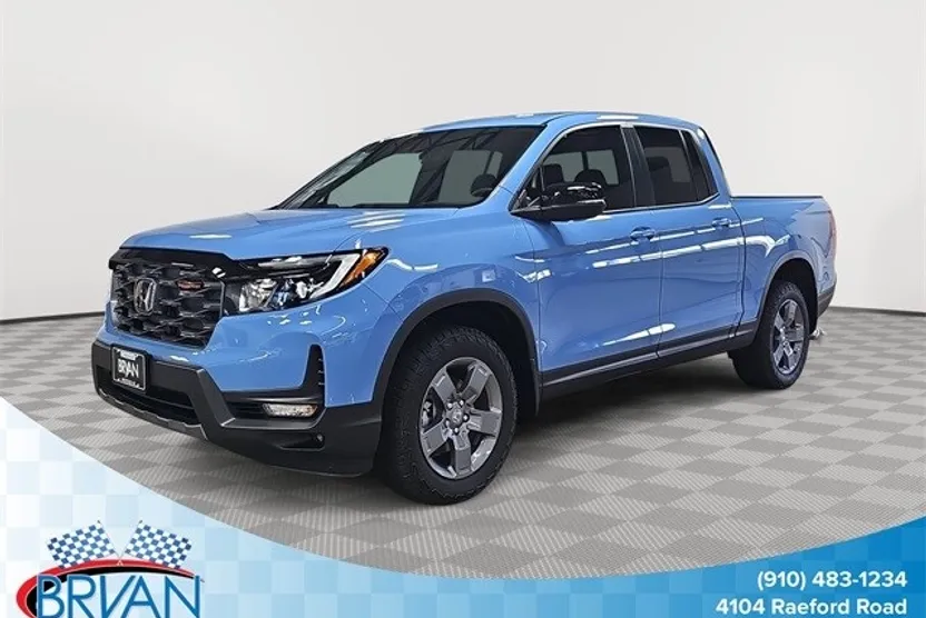 2025 Honda Ridgeline TrailSport photo 1