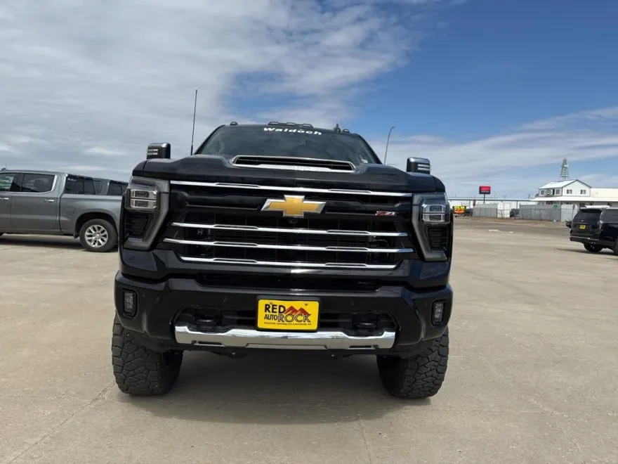 2025 Chevrolet Silverado 2500HD LT photo 1