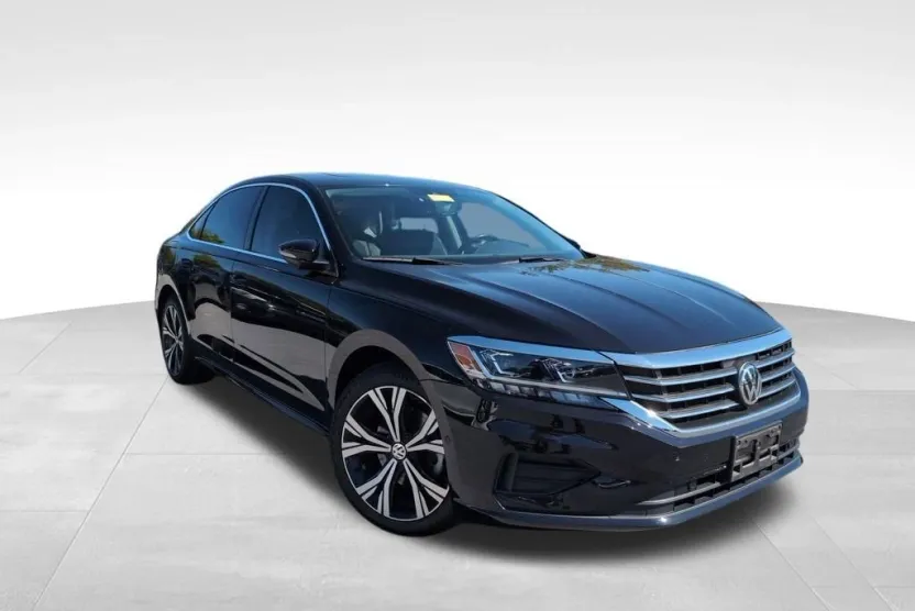 2020 Volkswagen Passat 2.0T SEL photo 1