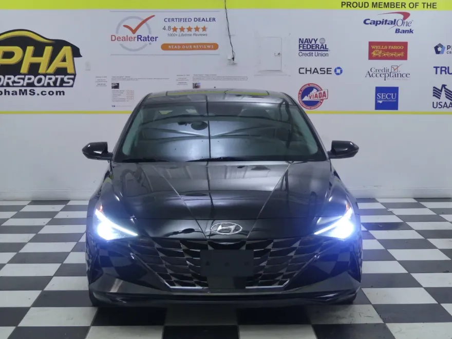 2022 Hyundai Elantra Limited photo 1