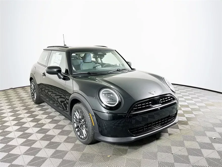 2025 Mini Cooper Hardtop photo 1