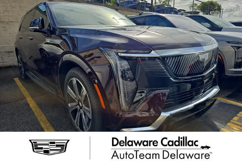 2025 Cadillac Escalade IQ Luxury photo 1