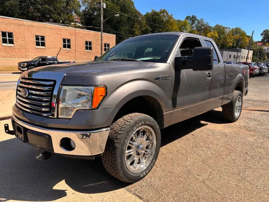 2010 Ford F-150 XLT photo 1