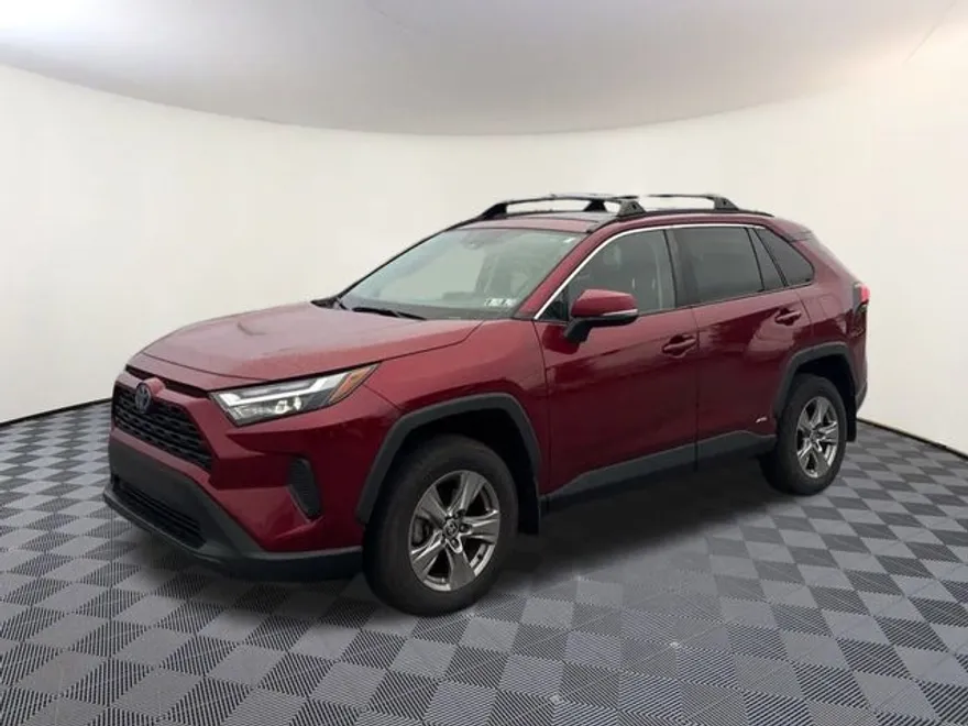 2022 Toyota RAV4 Hybrid XLE photo 1