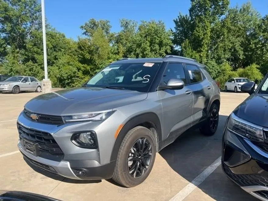 2023 Chevrolet Trailblazer LT photo 1