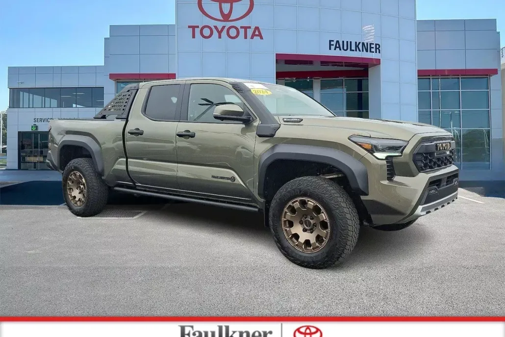 2024 Toyota Tacoma Trailhunter photo 1