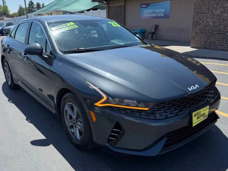 2023 Kia K5 LXS photo 1