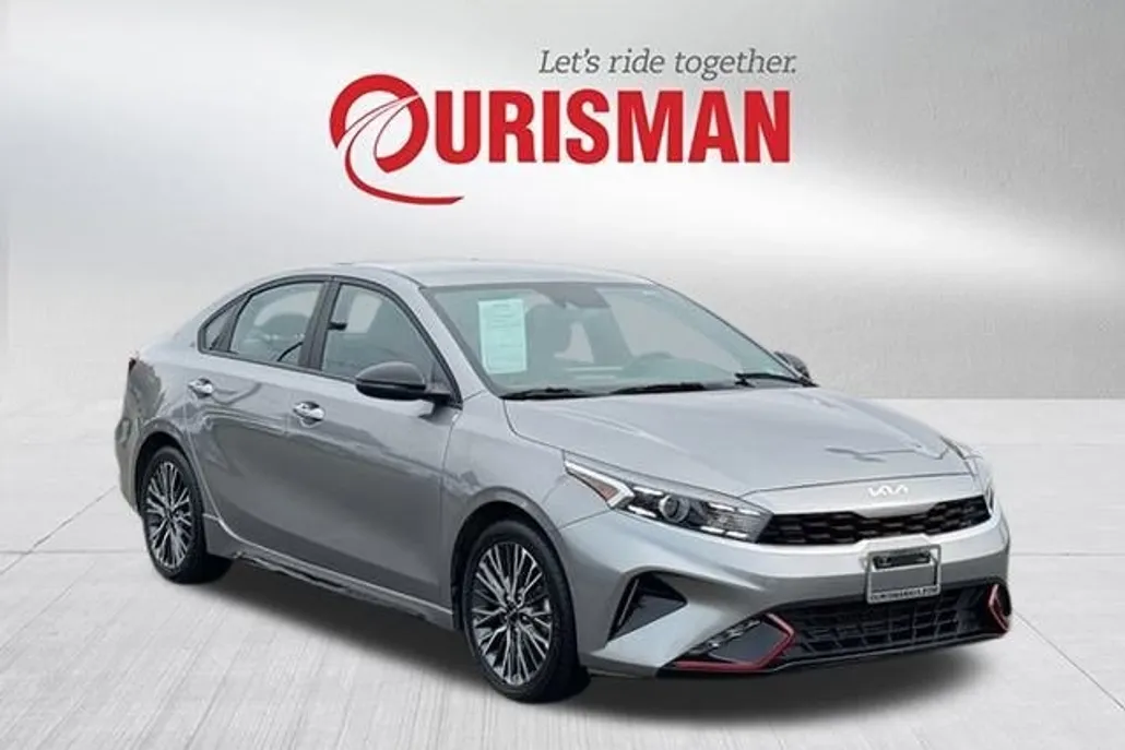 2023 Kia Forte GT-Line photo 1