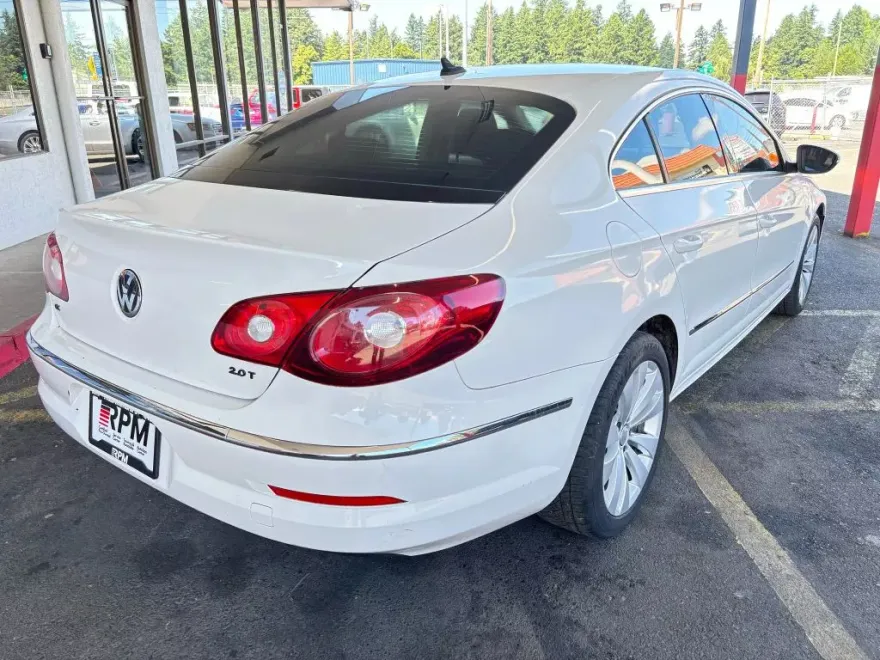 2011 Volkswagen CC Sport photo 1