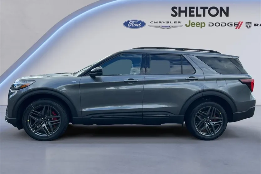 2025 Ford Explorer ST-Line photo 1