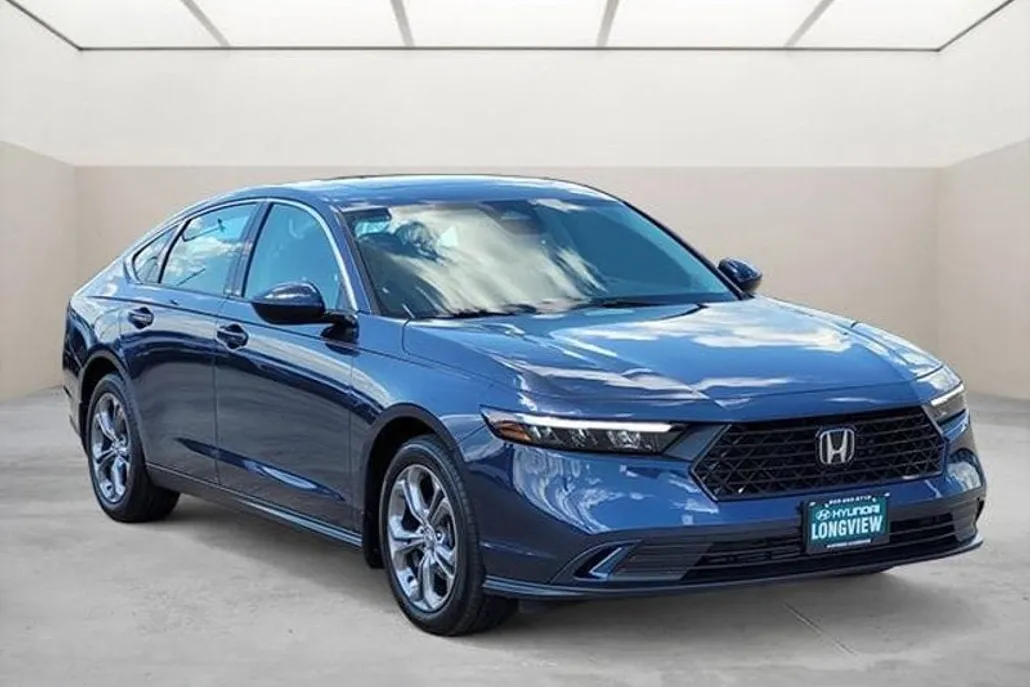 2023 Honda Accord EX photo 1