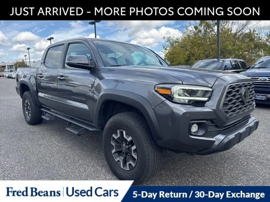 2020 Toyota Tacoma TRD Off-Road V6 photo 1