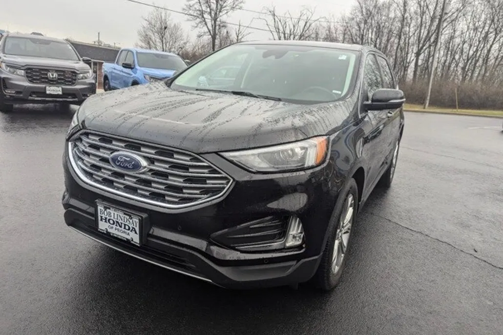 2024 Ford Edge Titanium photo 1