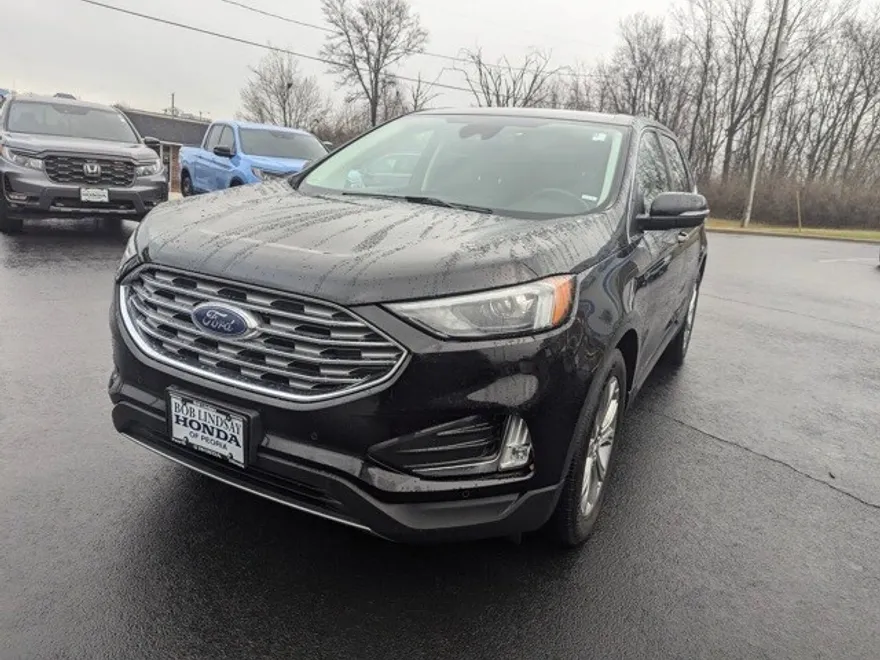 2024 Ford Edge Titanium photo 1