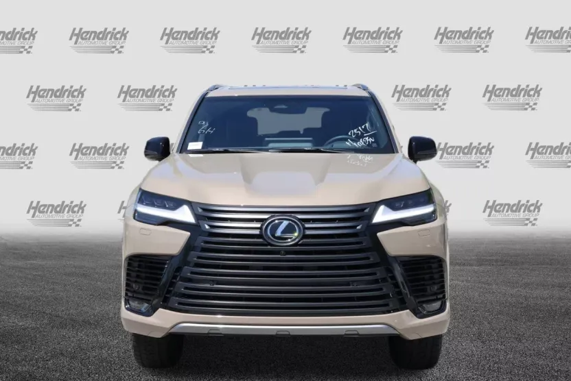 2025 Lexus LX photo 1
