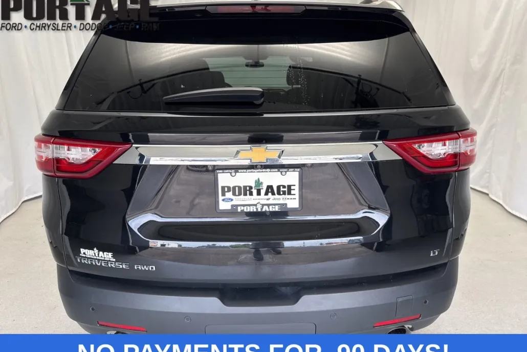 2021 Chevrolet Traverse Leather photo 1