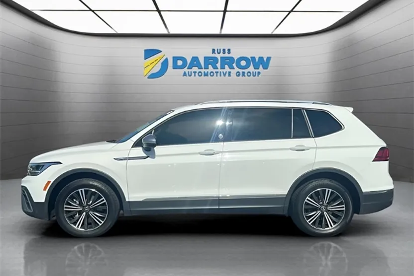 2024 Volkswagen Tiguan Wolfsburg Edition photo 1