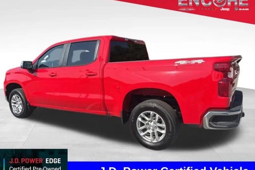 2023 Chevrolet Silverado 1500 LT photo 1