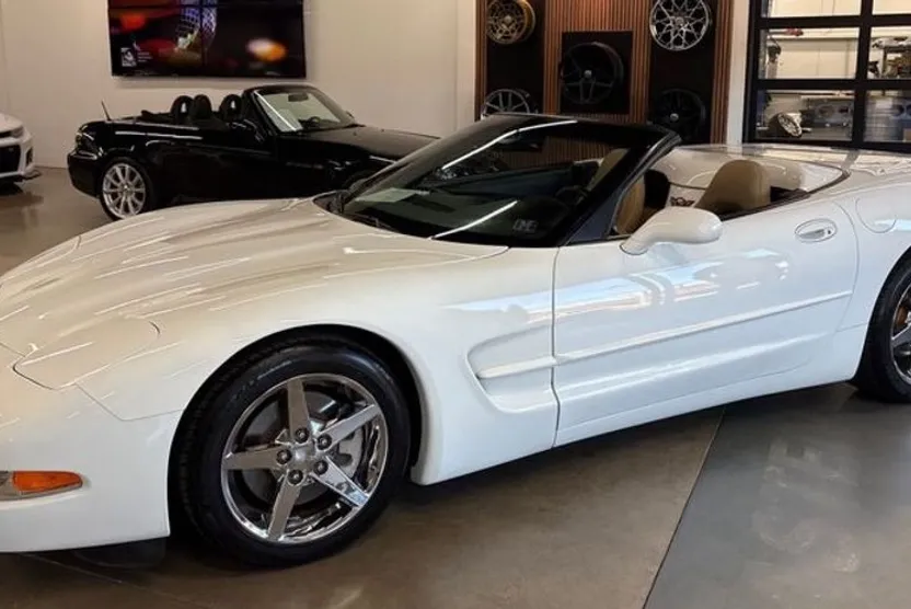 1992 Chevrolet Corvette Convertible photo 1