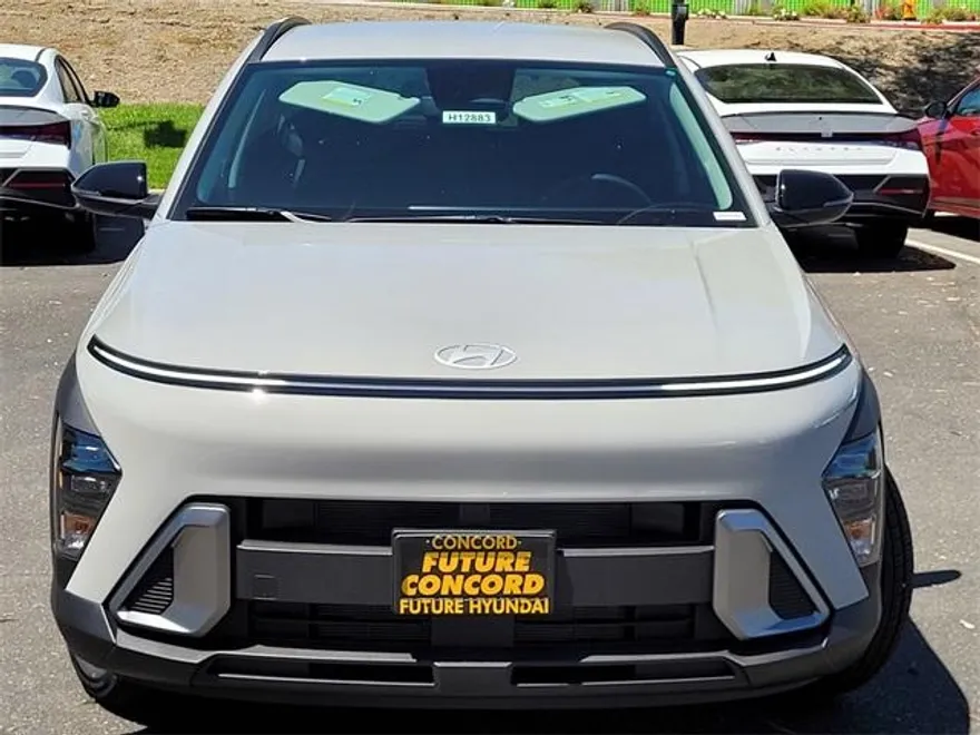 2026 Hyundai Kona SEL photo 1