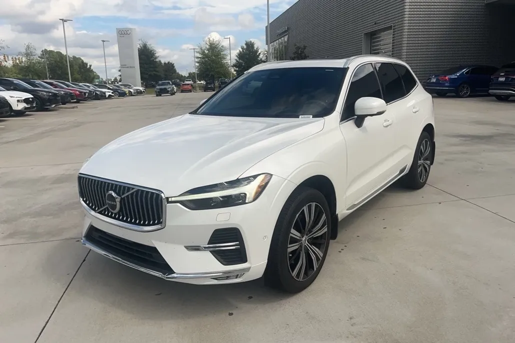 2022 Volvo XC60 Inscription photo 1