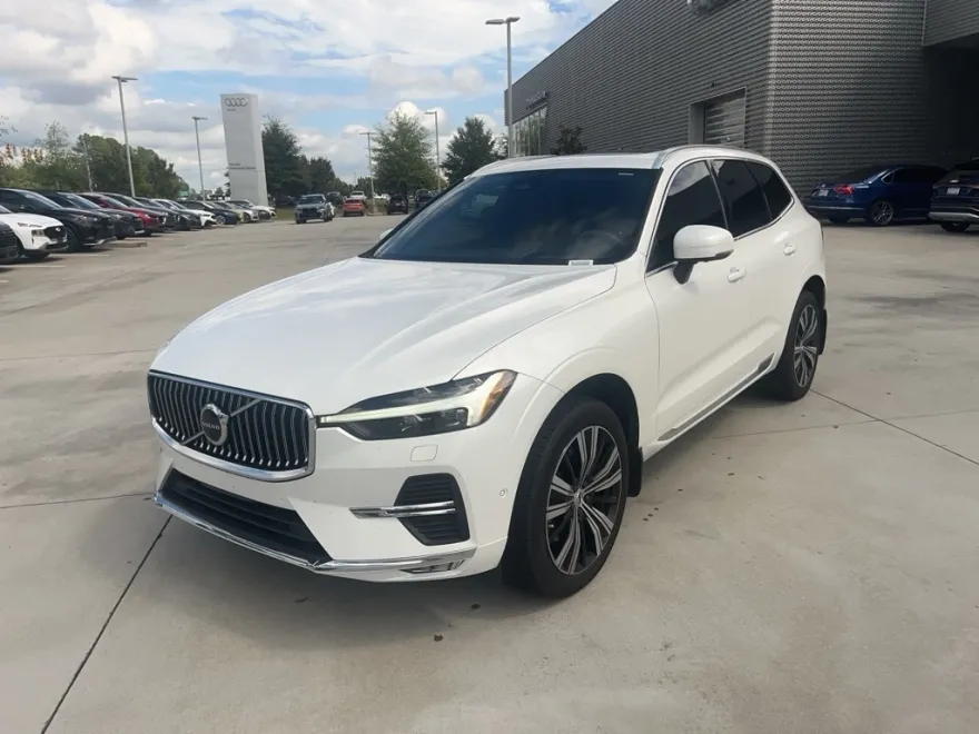 2022 Volvo XC60 Inscription photo 1
