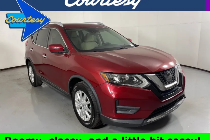 2020 Nissan Rogue SV photo 1