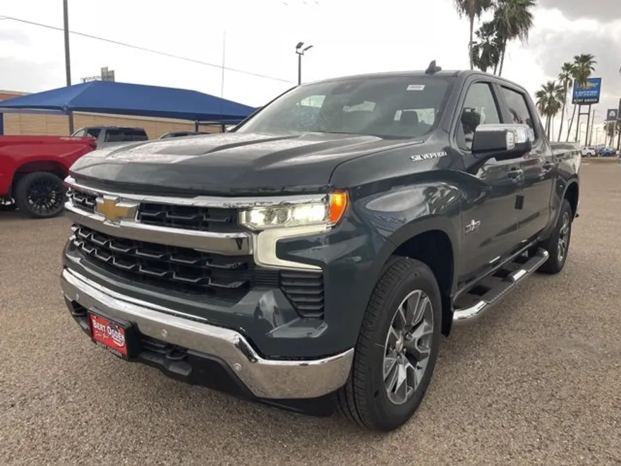 2026 Chevrolet Silverado 1500 LT photo 1
