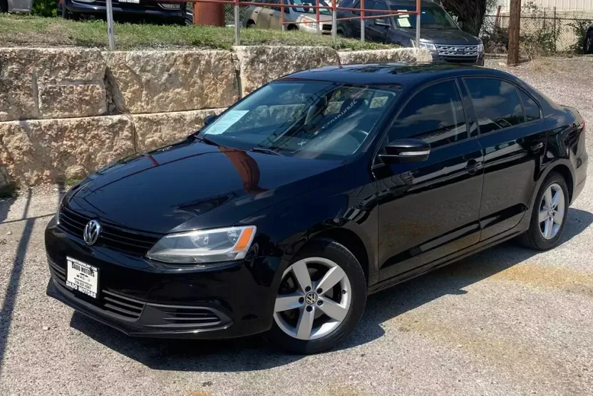 2012 Volkswagen Jetta TDI photo 1