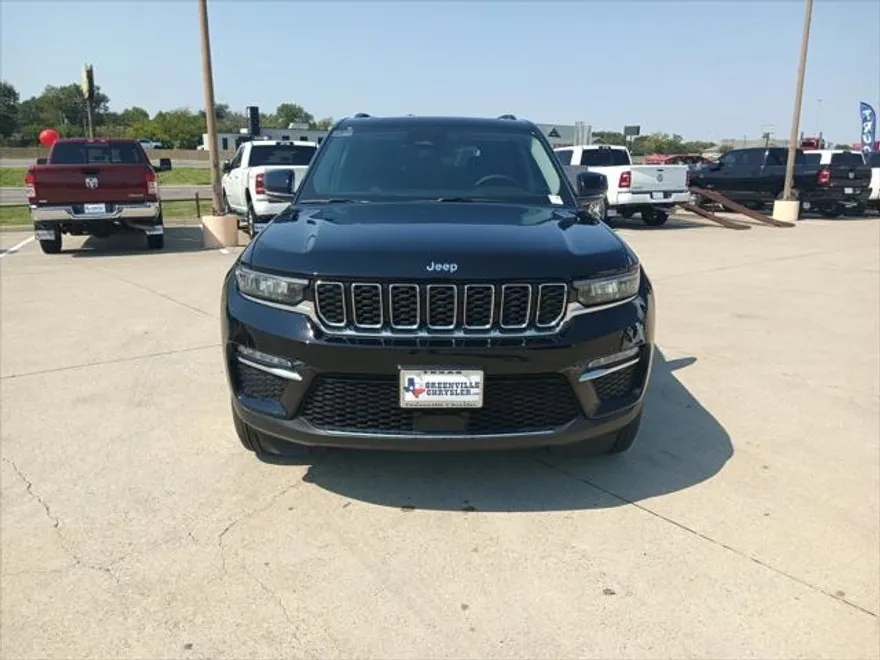 2023 Jeep Grand Cherokee Limited photo 1