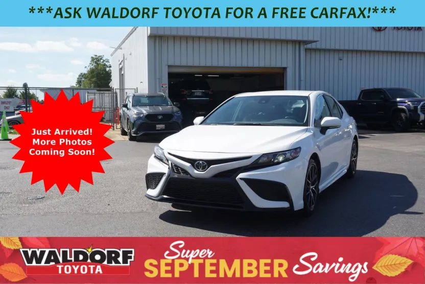 2024 Toyota Camry SE photo 1