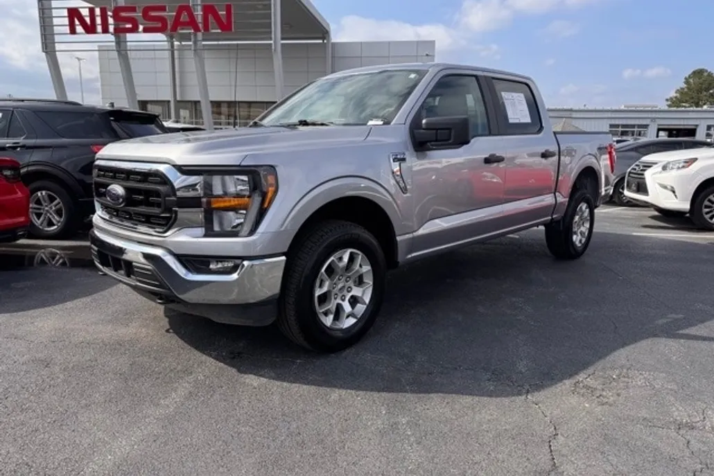 2023 Ford F-150 XLT photo 1