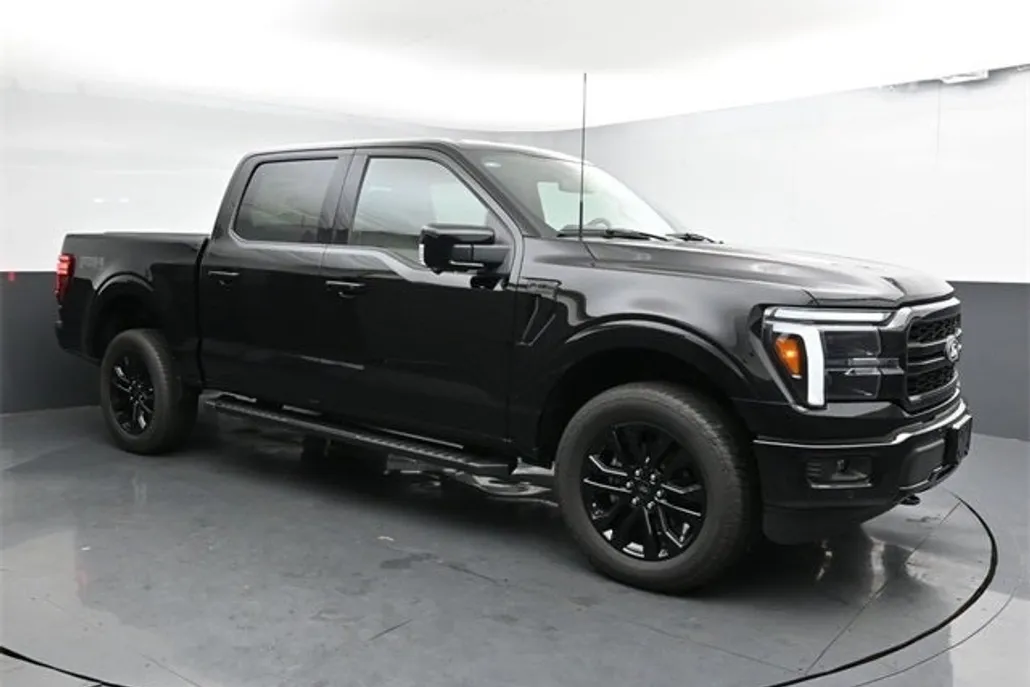 2025 Ford F-150 Lariat photo 1