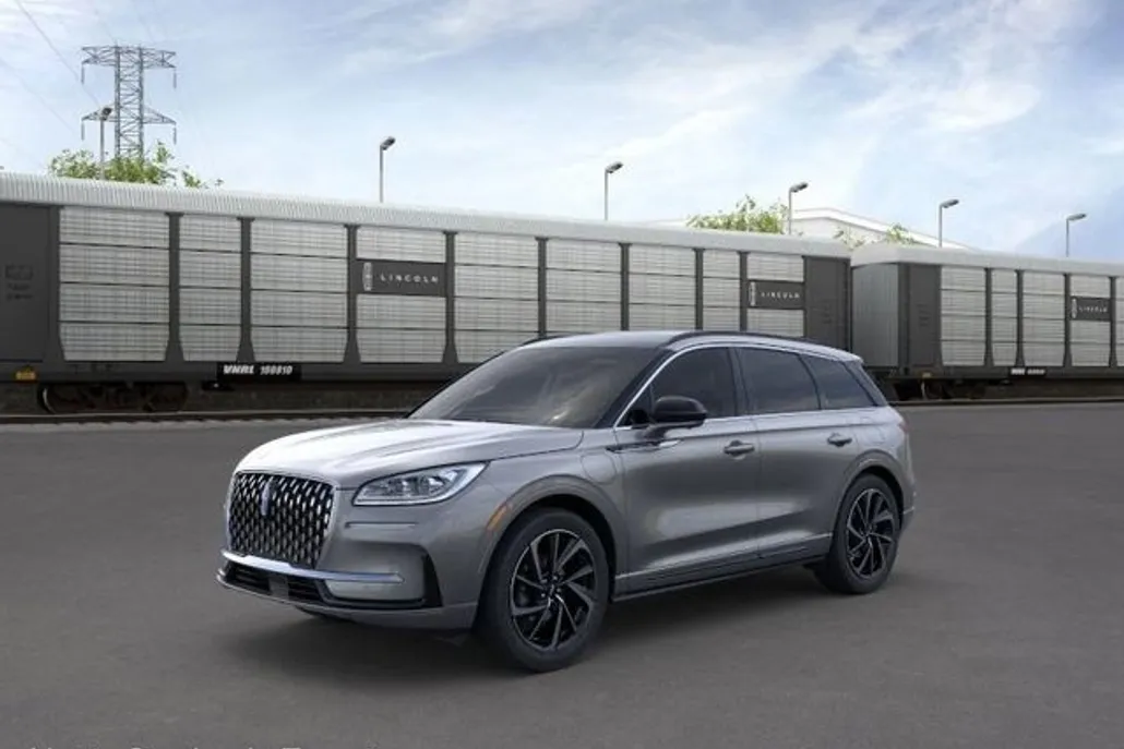 2025 Lincoln Corsair Grand Touring photo 1