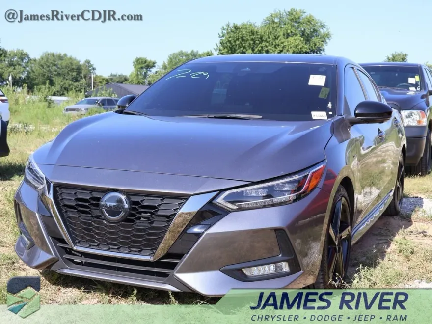 2023 Nissan Sentra SR photo 1