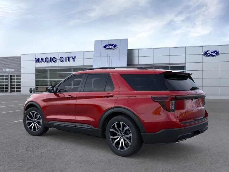 2025 Ford Explorer ST-Line photo 1