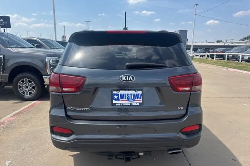 2020 Kia Sorento LX S photo 1