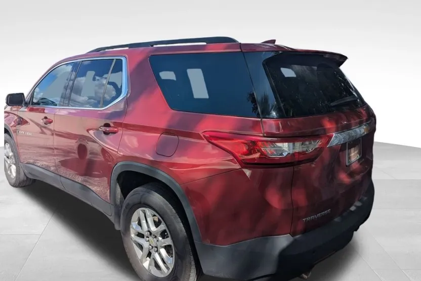 2020 Chevrolet Traverse Leather photo 1