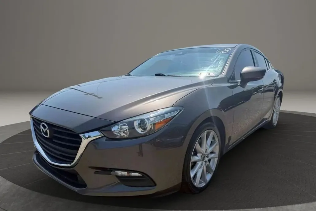 2017 Mazda Mazda3 Touring Hatchback photo 1