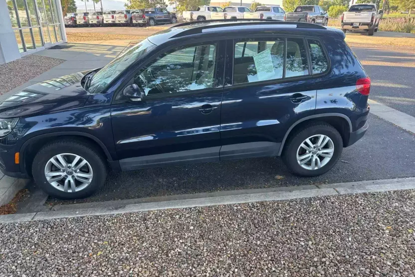 2016 Volkswagen Tiguan SEL photo 1