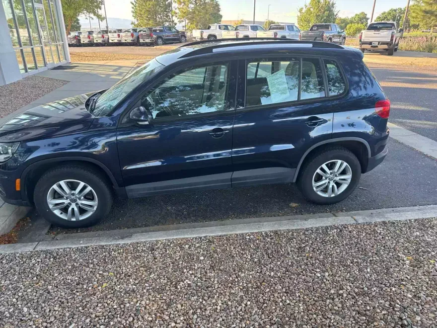 2016 Volkswagen Tiguan SEL photo 1