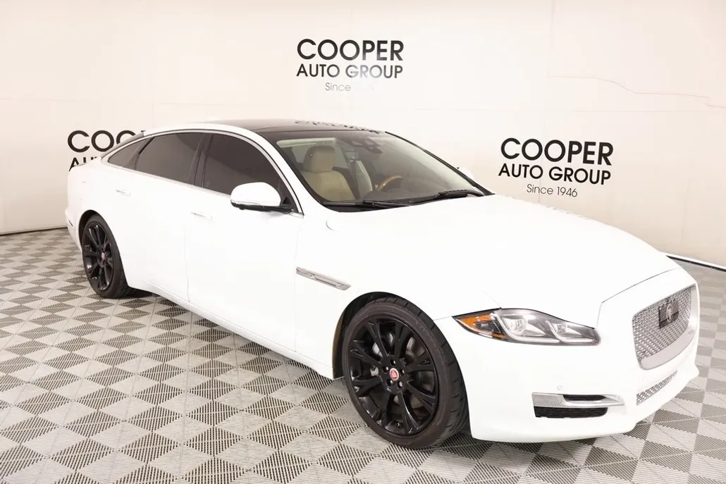 2018 Jaguar XJ XJL Portfolio photo 1