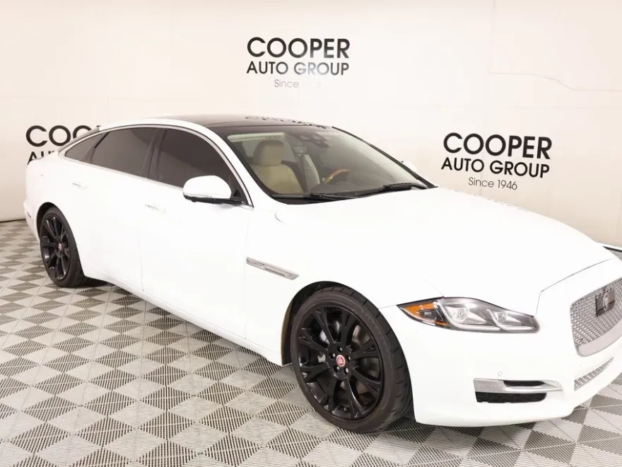 2018 Jaguar XJ XJL Portfolio photo 1