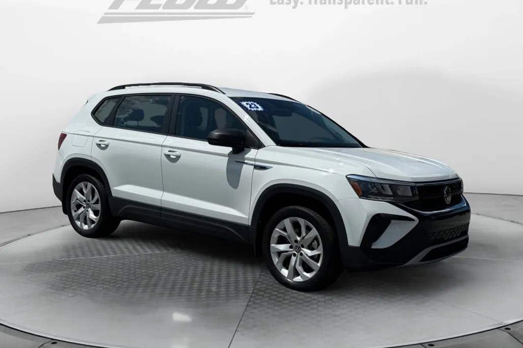 2023 Volkswagen Taos S photo 1