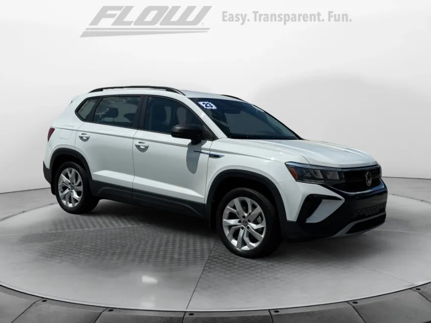 2023 Volkswagen Taos S photo 1