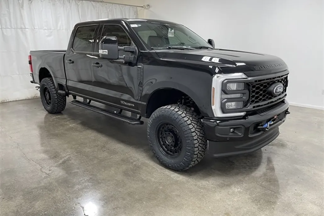 2024 Ford F-250 Lariat photo 1