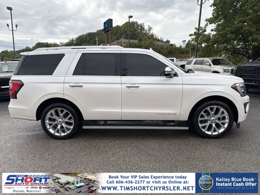 2019 Ford Expedition Platinum photo 1